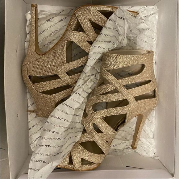 ✨HP✨Aldo Abavia Gold Glitter Sandals✨ - Picture 7 of 8